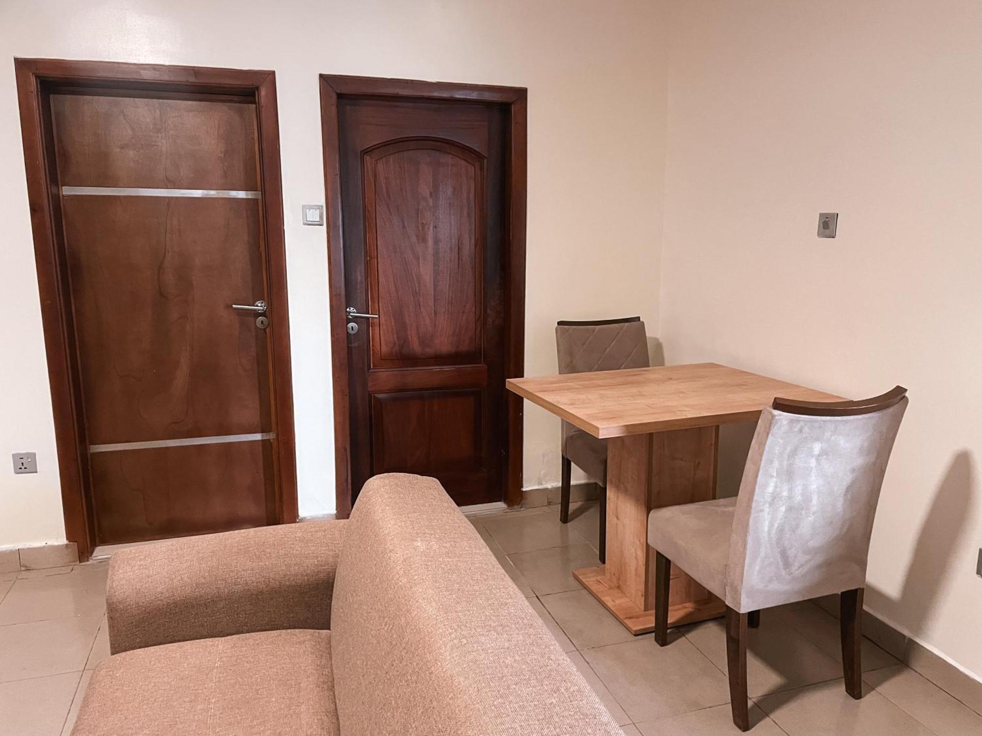 Sky Suites East Legon Accra Exterior photo